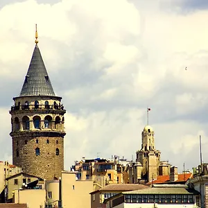 Walton Galata מלון